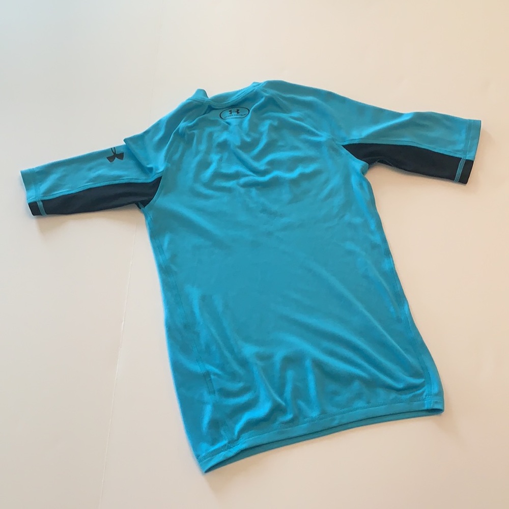 Under Armour Rash Guard - Picture 2 of 6